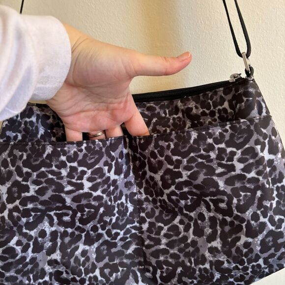 Baggallini Cheetah Crossbody Bag Print Black and Gray Travel Pockets Zipper - Picture 5 of 7